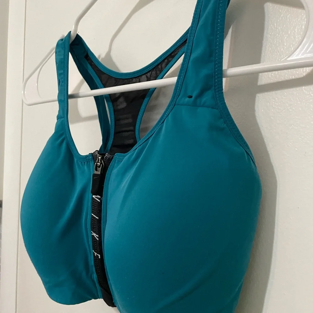 Nike dri fit zip front mesh Racerback teal padded sports bra size small